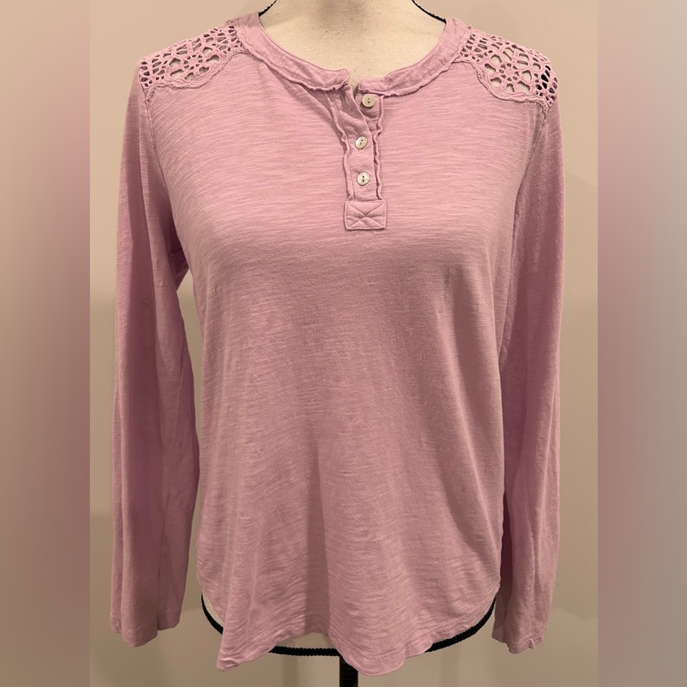 Lucky Brand Raglan Top - Picture 2 of 4